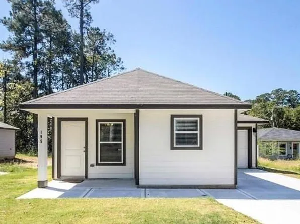 195 Cherry Tree, Onalaska, TX 77351