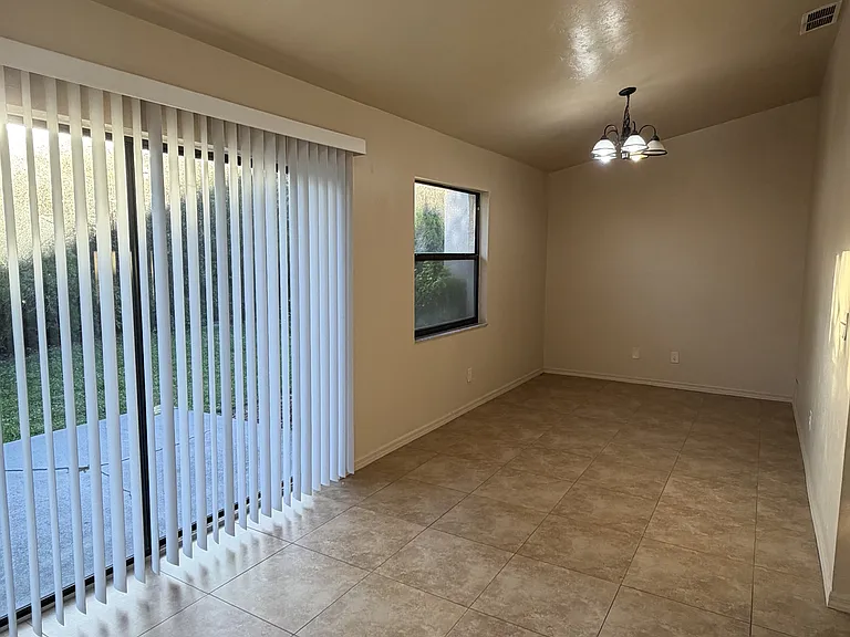 17607 Cypress Point Rd — Photo 5