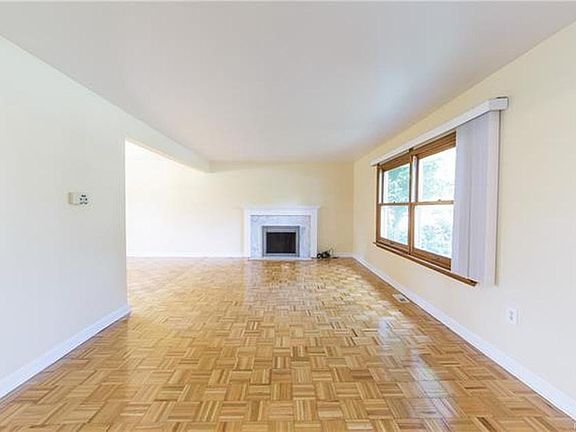 Family/Living Room with living flame gas fire