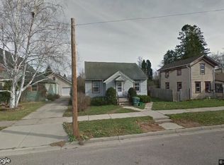 439 S Walnut St, Reedsburg, WI 53959