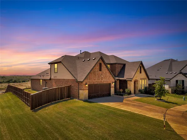 5884 Turner May Dr, Fort Worth, TX 76126