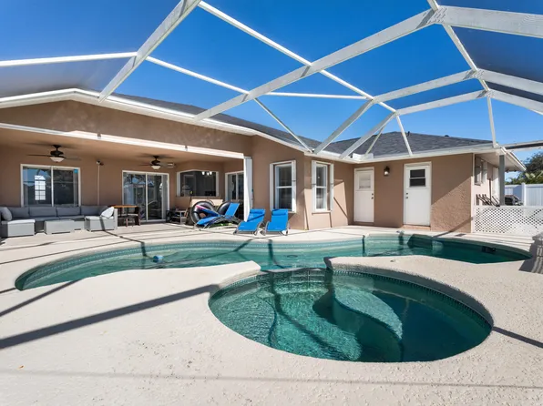 6024 NW Favian Avenue, Port St Lucie, FL 34986