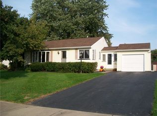 360 Armstrong Rd, Rochester, NY 14612