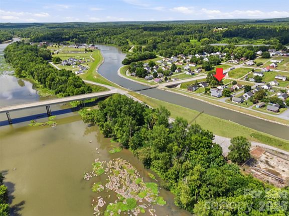 4th image of 802 Canal Rd