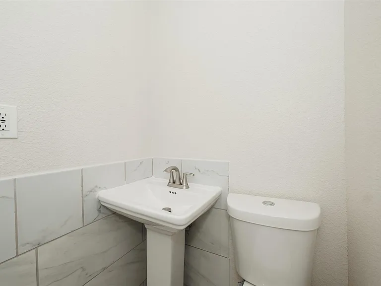 9305 Kentshire Dr — Photo 10