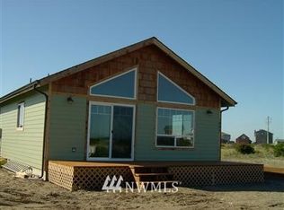194 S Oar Loop, Ocean Shores, WA 98569
