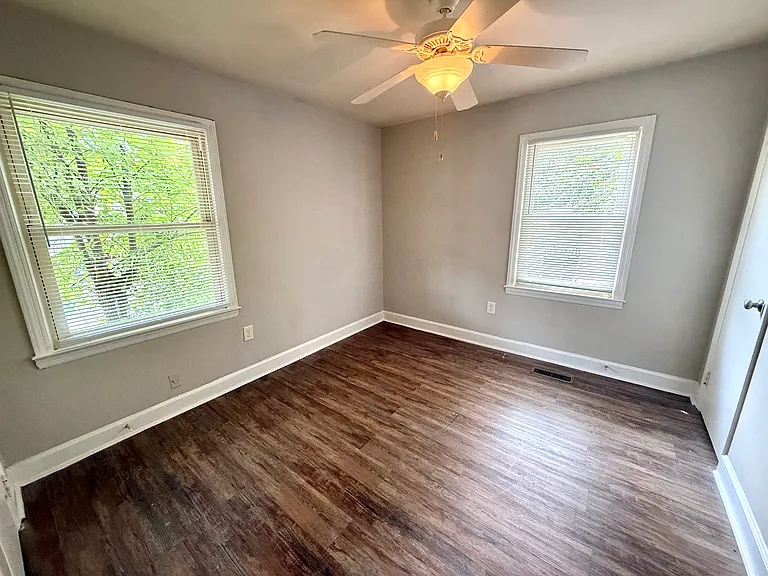 705 Julian St — Photo 10