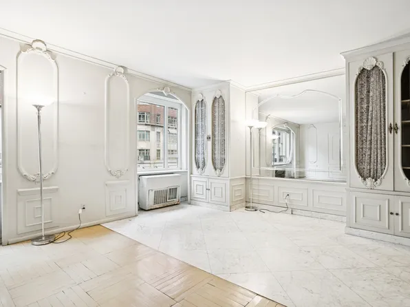 30 East 62nd Street image 3 of 16