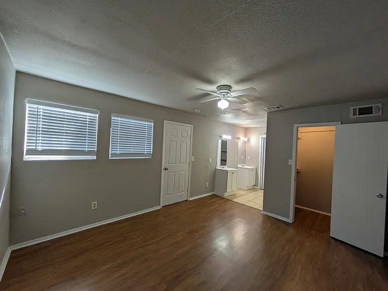 9575 Gonzales Dr — Photo 8