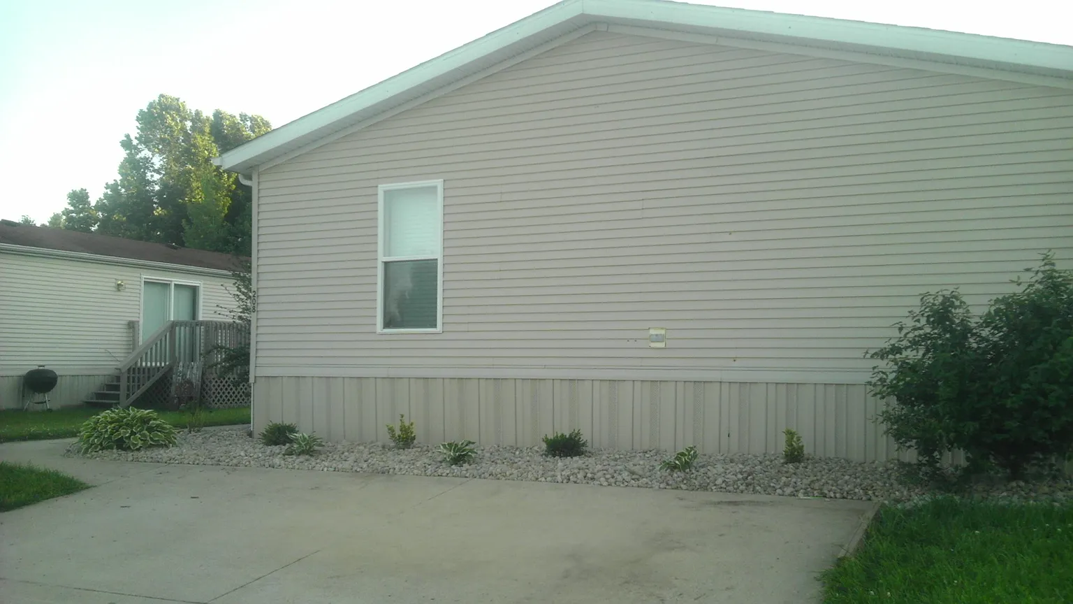 208 Woodland Trails Dr photo 1