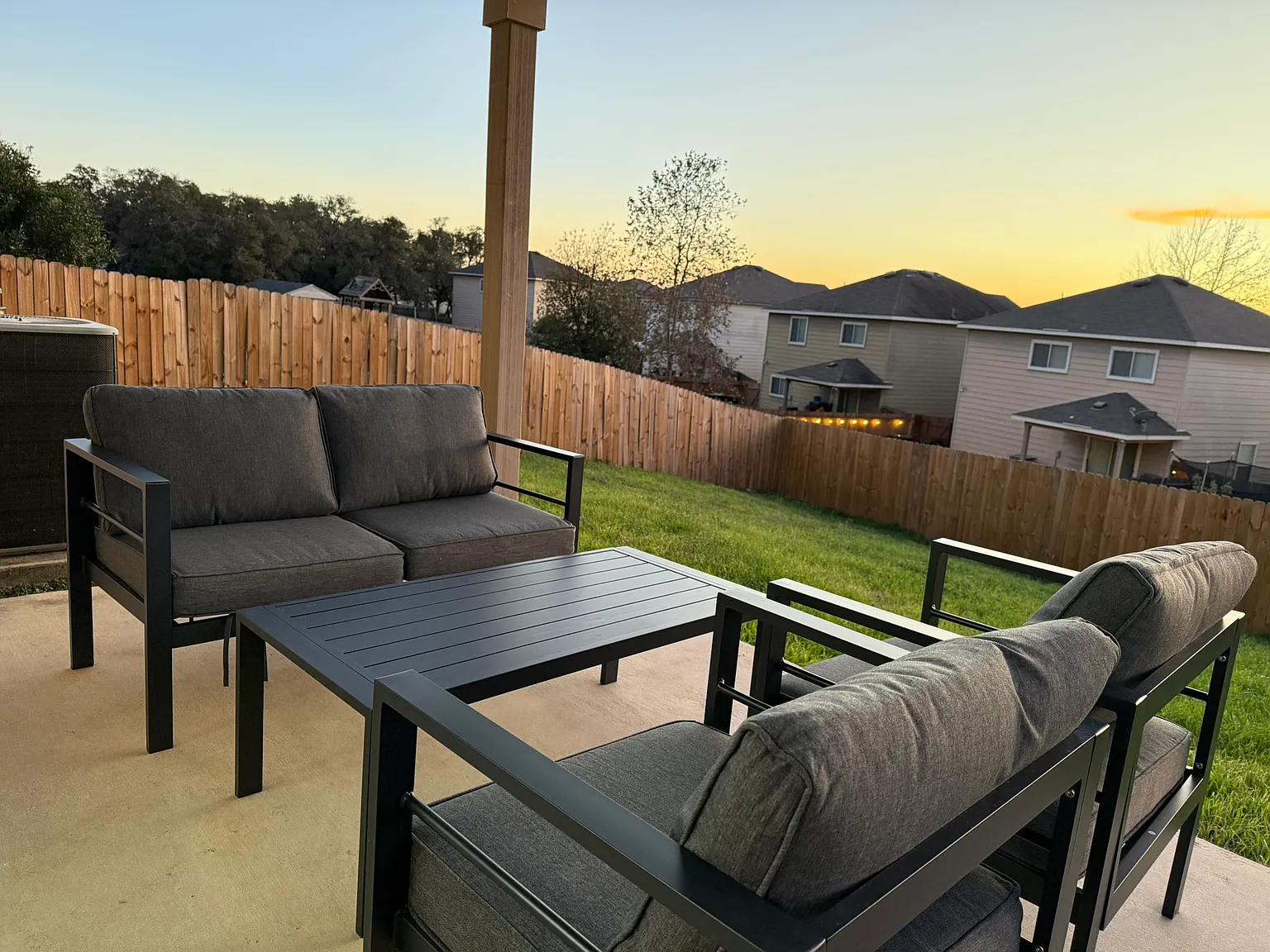 3 bed, 2.5 bath, 2104 sqft, $4,300 — Photo 4