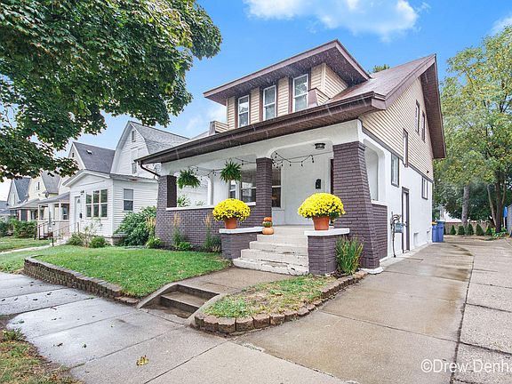 2nd image of 17 Ann St NE