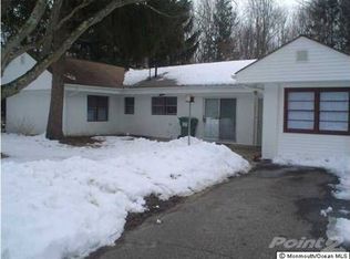 11 Pine Dr, Millstone Township, NJ 08555