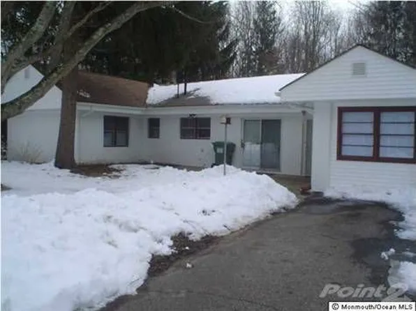 11 Pine Dr, Millstone Township, NJ 08555