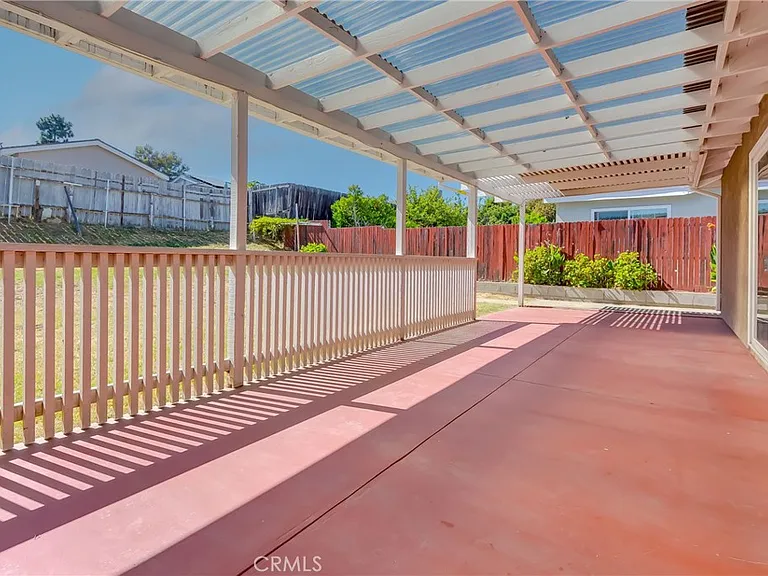 633 Elaine Ave — Photo 12
