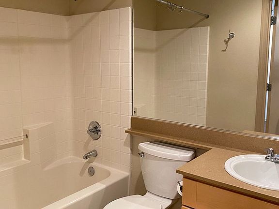 2nd image of 1323 Boren Ave APT 309