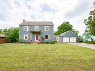 710 Jackson St, Perry, OK 73077