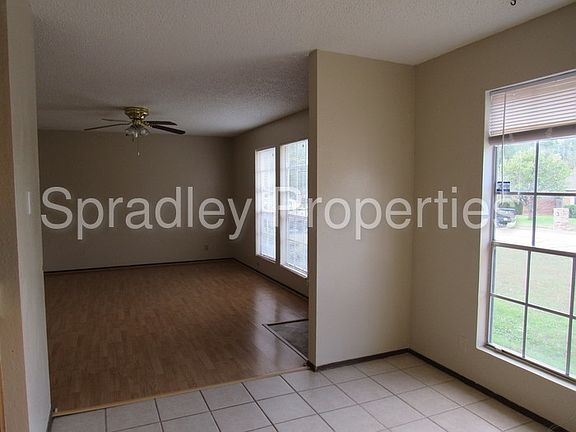 4th image of 1001 Brandywine Dr