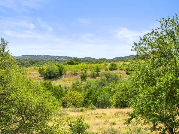 207 Verbena Ct, Johnson City, TX 78636
