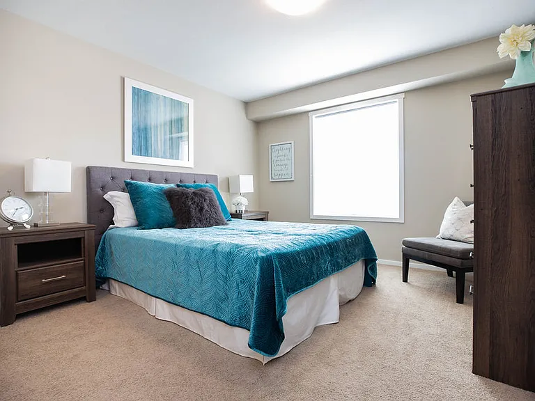 1020 Dufferin Ave E — Photo 11