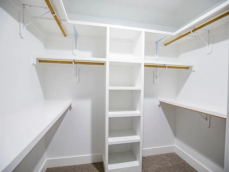 715 N Mount Olive St — Photo 18
