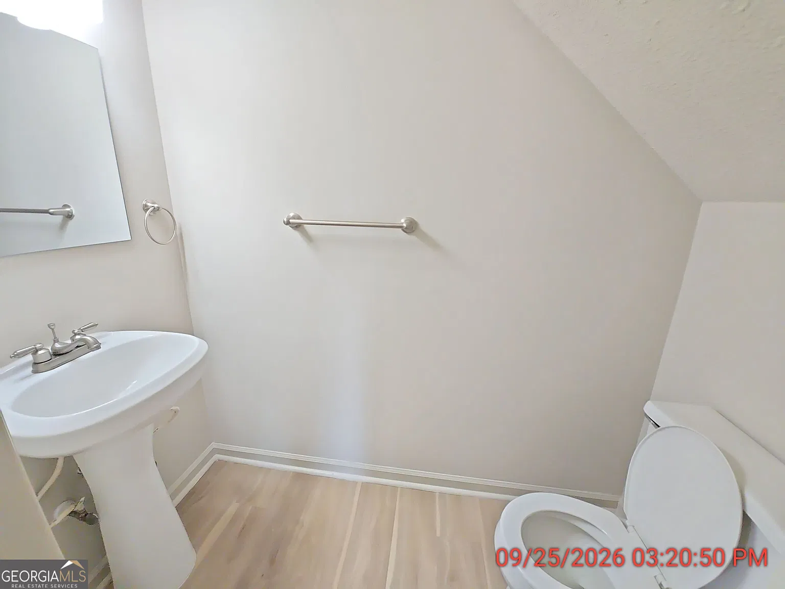 2 bed, 2.5 bath, 1362 sqft, $1,650 — Photo 4