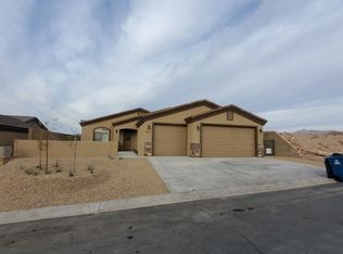 2685 Kingman Ave, Bullhead, AZ 86429