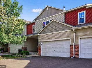 1656 White Pine Way UNIT B, Carver, MN 55315