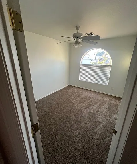 1928 E Leisure Ln — Photo 8