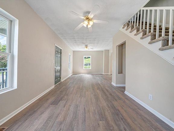 5th image of 425 Jefferson Ave