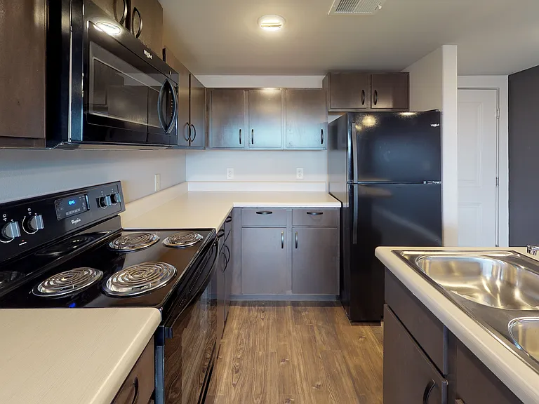 1050 Spencer St #35 — Photo 6