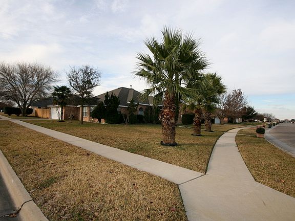 3rd image of 2206 Southport Dr