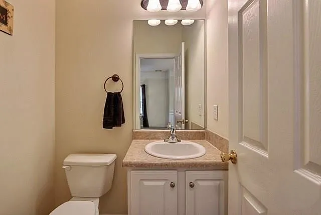 87 Fellwood Dr — Photo 9