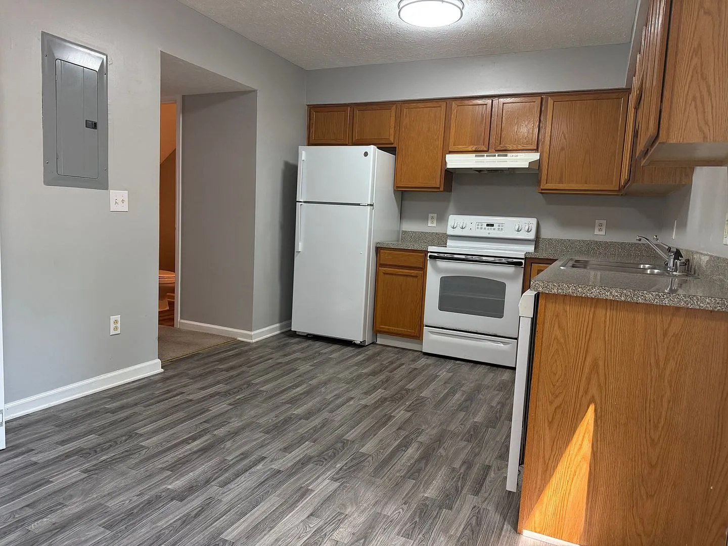 3-Plex Green St — Photo 3
