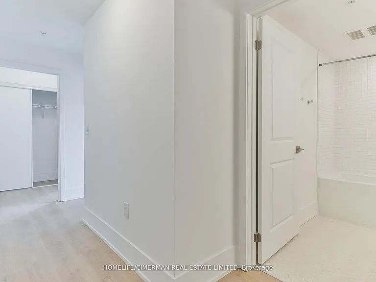206 King St W #Penthouse 1 — Photo 24