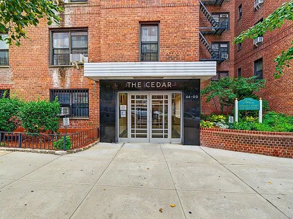 6400 Saunders St APT 5C, Flushing, NY 11374