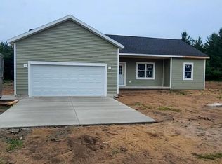 543 Berkshire St, Twin Lake, MI 49457