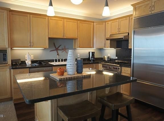 4th image of 1723 NW Harbor Ave #34