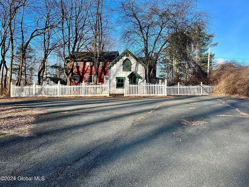 2nd image of 85 Troy Road