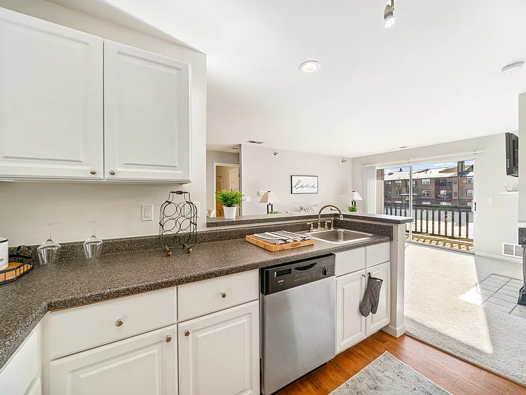 Camden at Bloomingdale Apartments — Photo 15