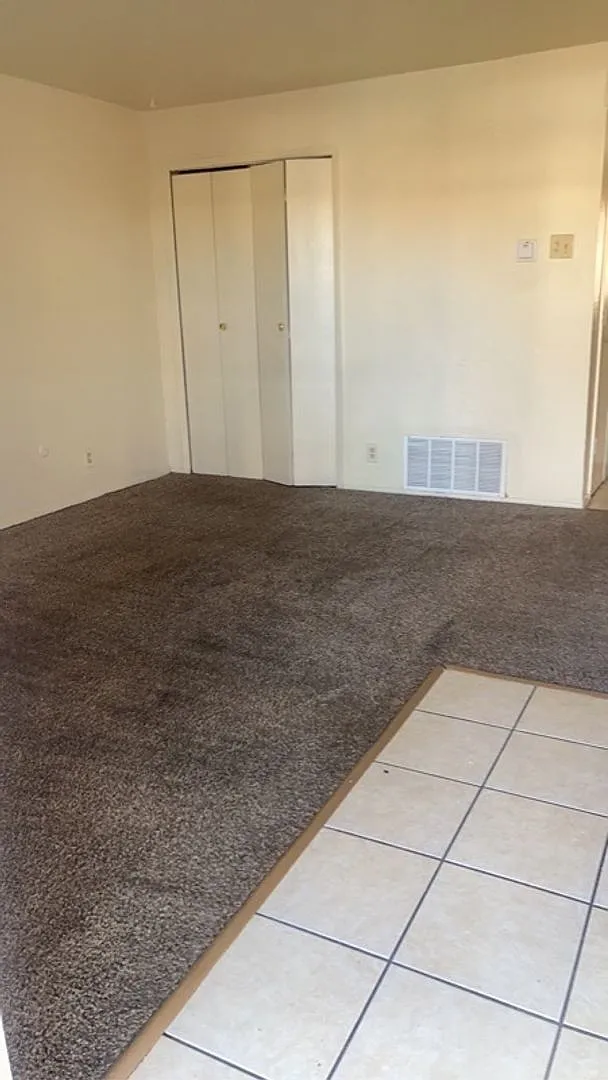 Available soon !! 2BR, 1 Bath Unit at Phoenix and Chelwood — Photo 1