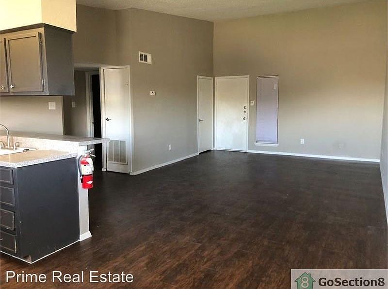 1st image of 10518 Heizer Dr
