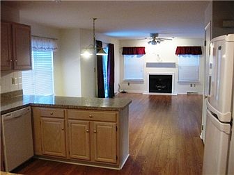 Family Rm w Gas Fireplace