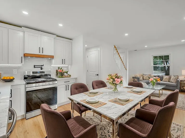 42 Smith St — Photo 12