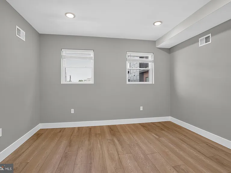 1843 E Hazzard St #2 — Photo 21
