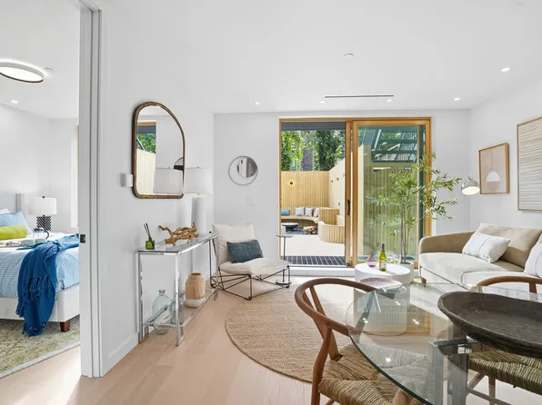 19 North Henry Street image 12 of 37