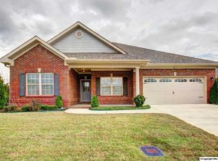 3017 Mallard Point Dr SE, Owens Cross Roads, AL 35763