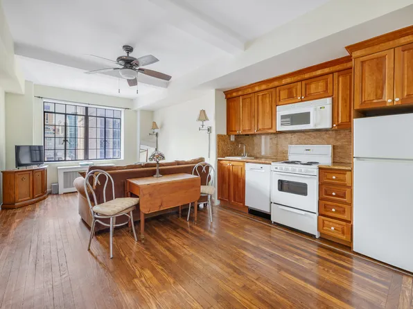 45 Tudor City Place image 1 of 13