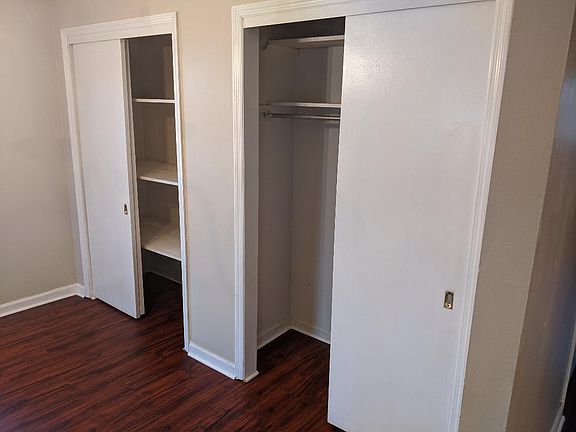 5th image of 429 Whispering Hills Dr