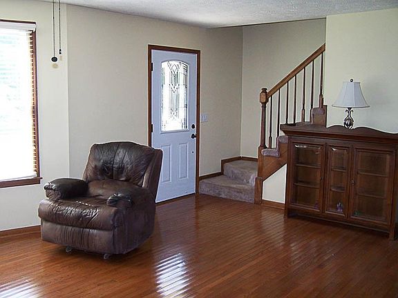 3rd image of 113 Partridge Ct